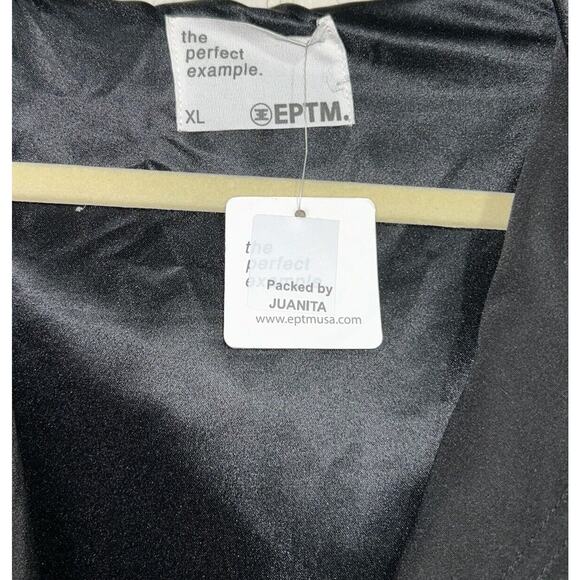 eptm Skull Ski Jumper Jacket NWT - Picture 2 of 3